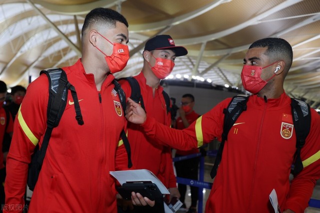 李铁把发布会开成诉苦大会，这是在为输球埋伏笔？球迷：解散算了休闲区蓝鸢梦想 - Www.slyday.coM