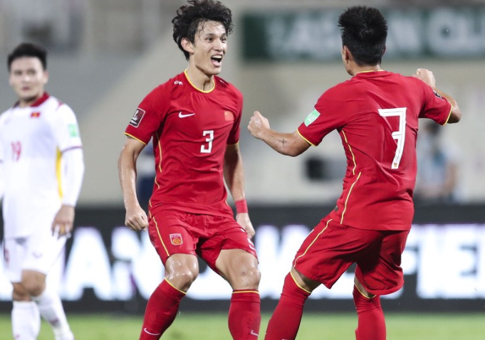 李铁执教输了,但发布会赢了,赛后狠踩日本还飘了,没人比他自信休闲区蓝鸢梦想 - Www.slyday.coM 李铁执教输了,但发布会赢了,赛后狠踩日本还飘了,没人比他自信休闲区蓝鸢梦想 - Www.slyday.coM