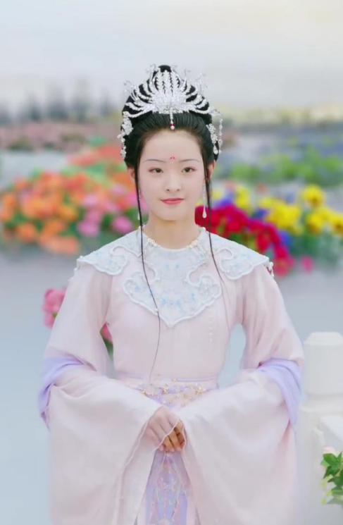 看小戏骨蒋韵兮懂了仪态是古装美人的密码12岁就满是古风味