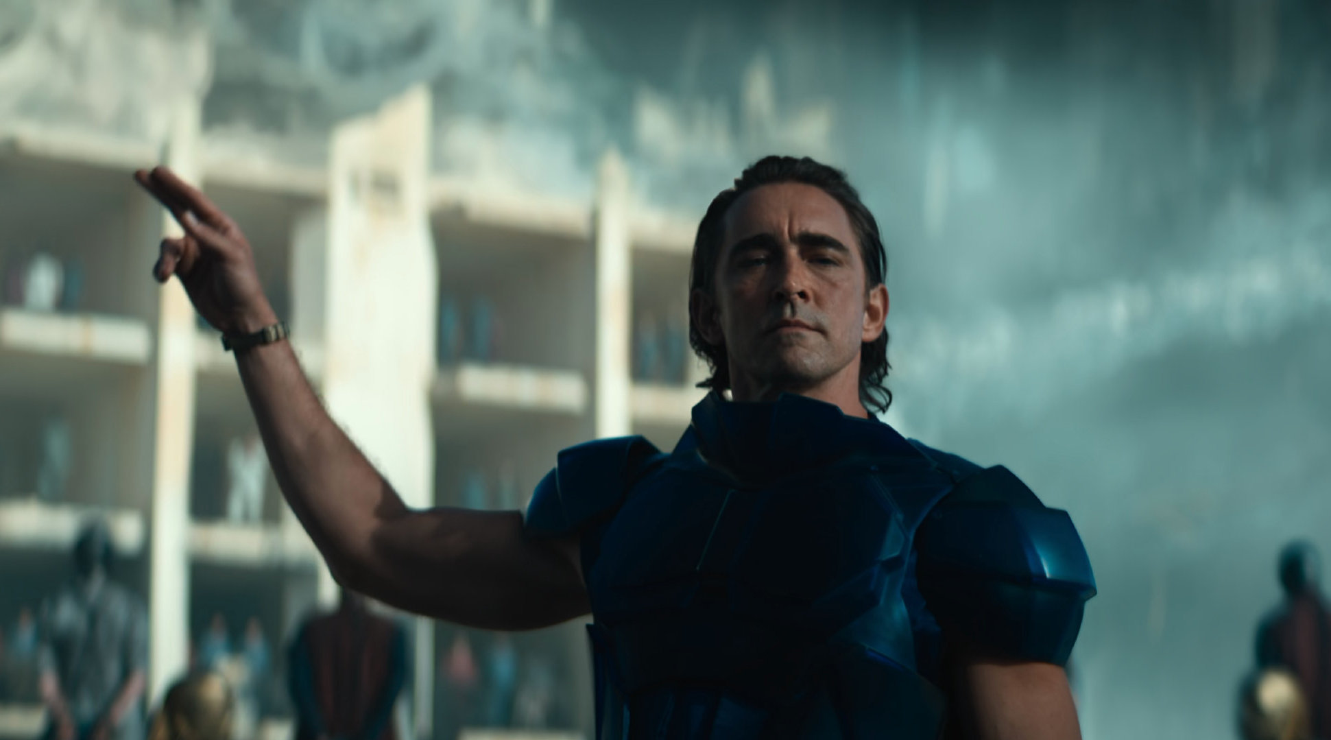 佩佩主演appletv 新剧《基地》