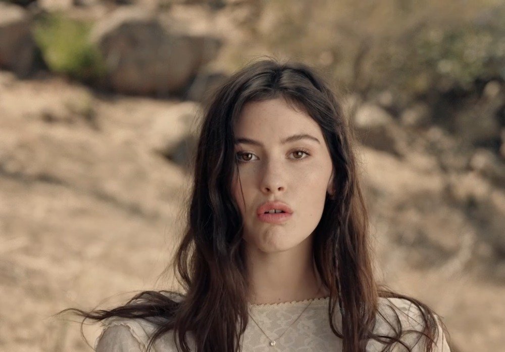 美国创作女歌手gracie abrams新单feels