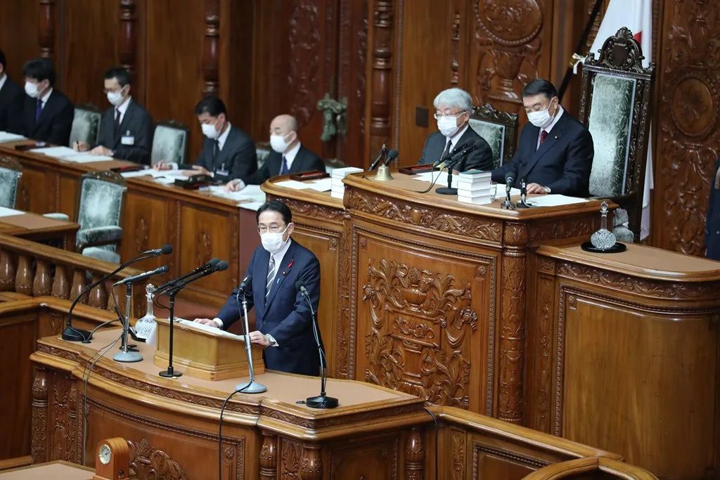 岸田文雄发表就任后首次施政演说 谈及对华关系