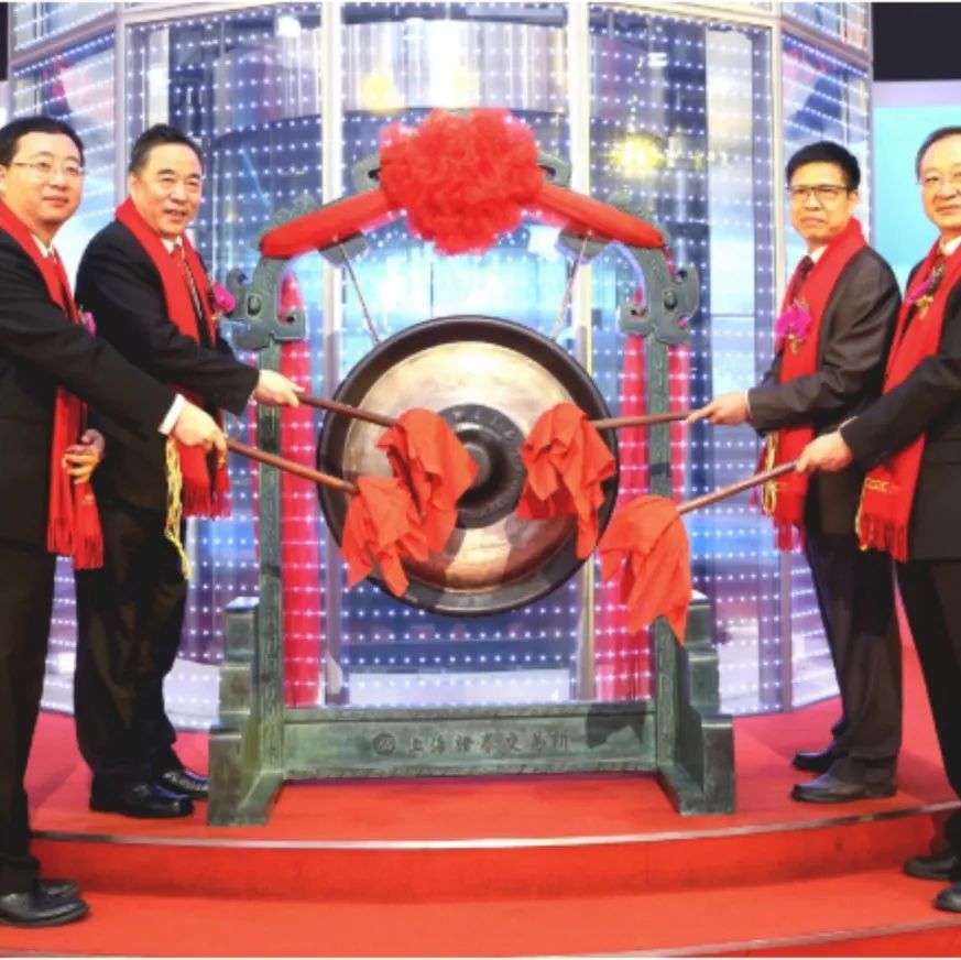 “同门竞品”《英雄联盟手游》上线，《王者荣耀》连夜“撒券”“送皮肤”休闲区蓝鸢梦想 - Www.slyday.coM