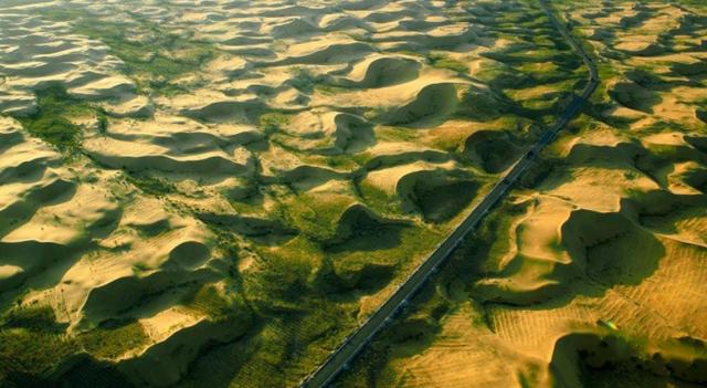 中国治沙黑科技获重大突破!将万亩沙漠变良田,多国请求合作