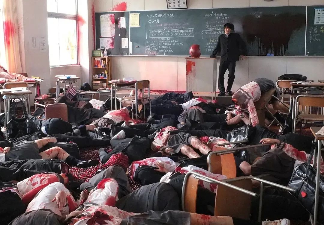 《鱿鱼游戏》爆火之后，国产“无限流”怎么走？休闲区蓝鸢梦想 - Www.slyday.coM