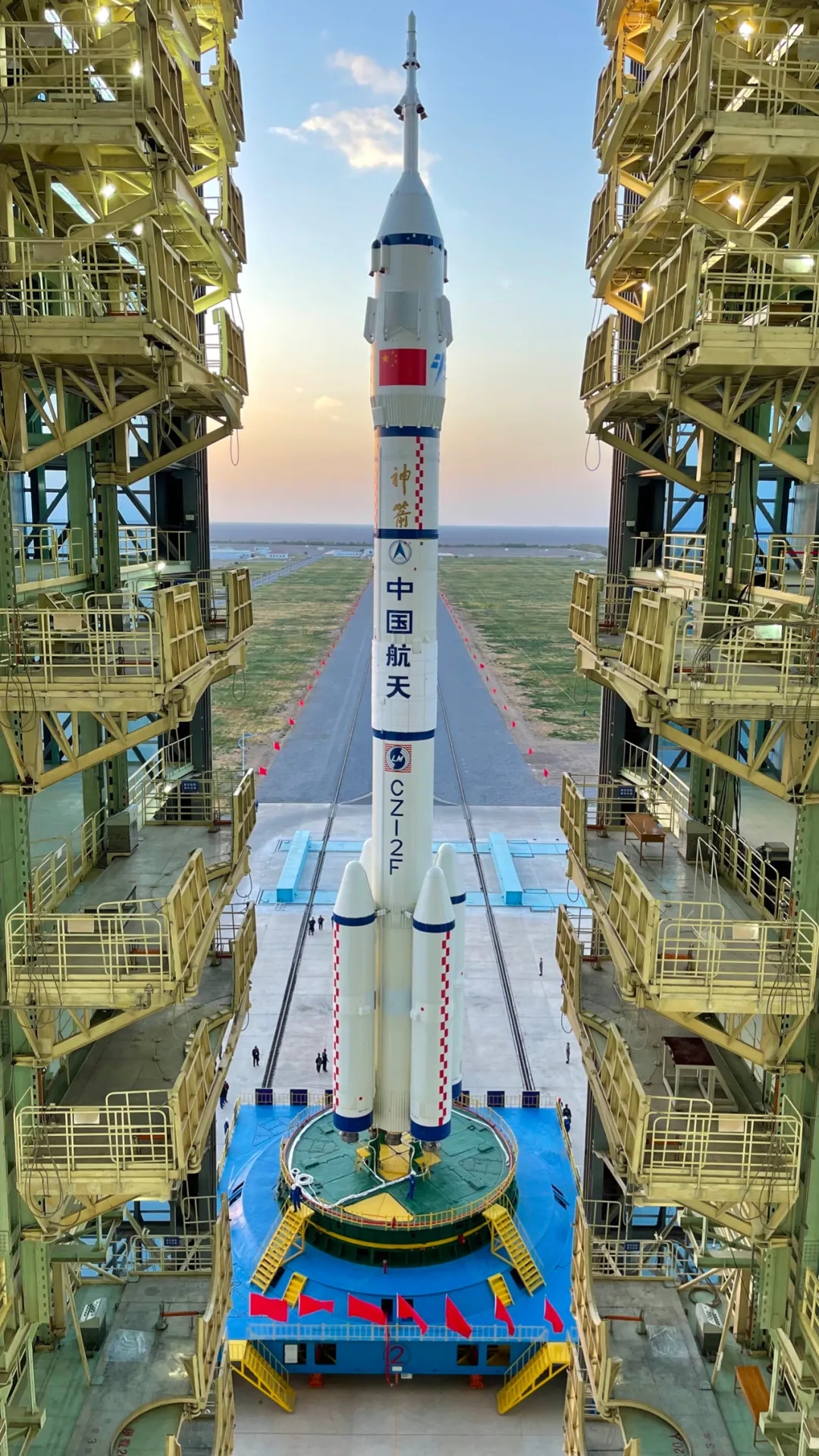 太空过年！三名航天员将乘神舟十三“出差”6个月休闲区蓝鸢梦想 - Www.slyday.coM