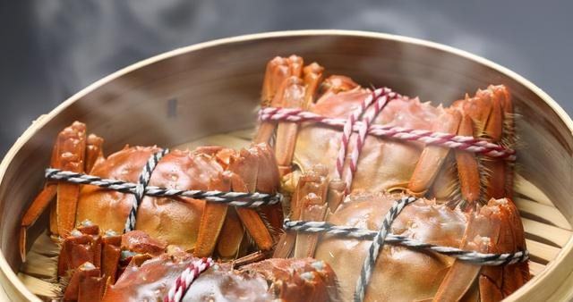 螃蟹为啥都是“绑着卖”?有些人说是为了“压秤”,实则不然!休闲区蓝鸢梦想 - Www.slyday.coM 螃蟹为啥都是“绑着卖”?有些人说是为了“压秤”,实则不然!休闲区蓝鸢梦想 - Www.slyday.coM