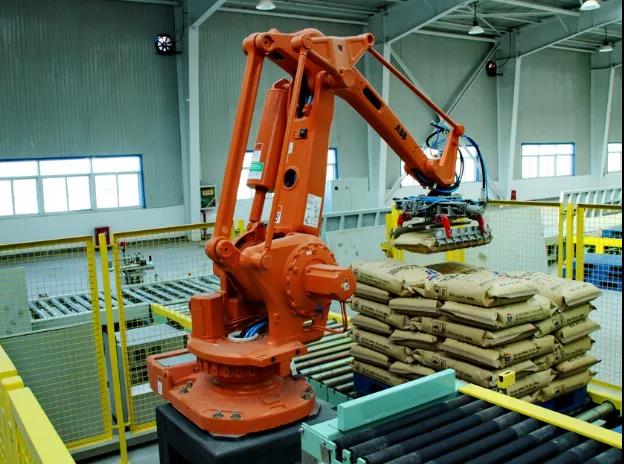 【上海快递物流展资讯】食品工业使用码垛机器人的优点__财经头条