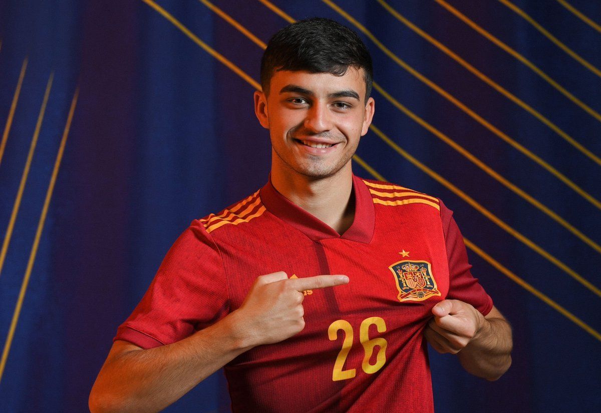 巴萨低迷超新星独闪耀!入围金球奖,更是科帕奖大热门