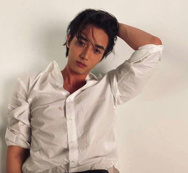 黄皓发文再见与萧亚轩恋情正式结束粉丝希望她专注事业