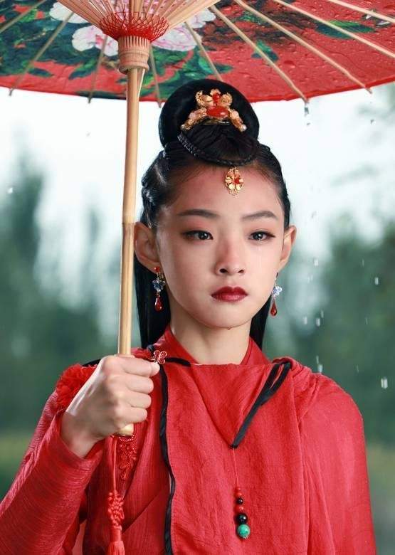 天真派里的小戏骨国风走秀,惊艳!她穿古装怎么这么好看