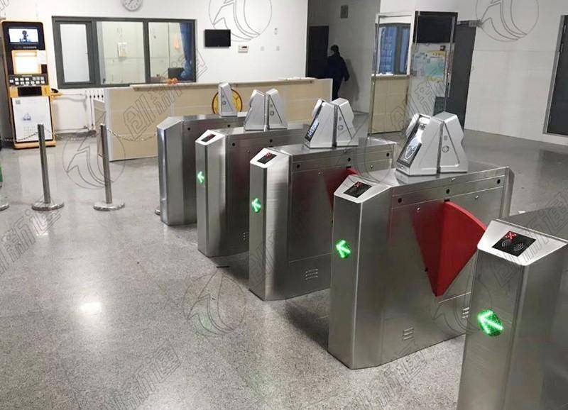 宿舍管理,安全管控,原来校园人脸识别闸机还有这种功能__财经头条