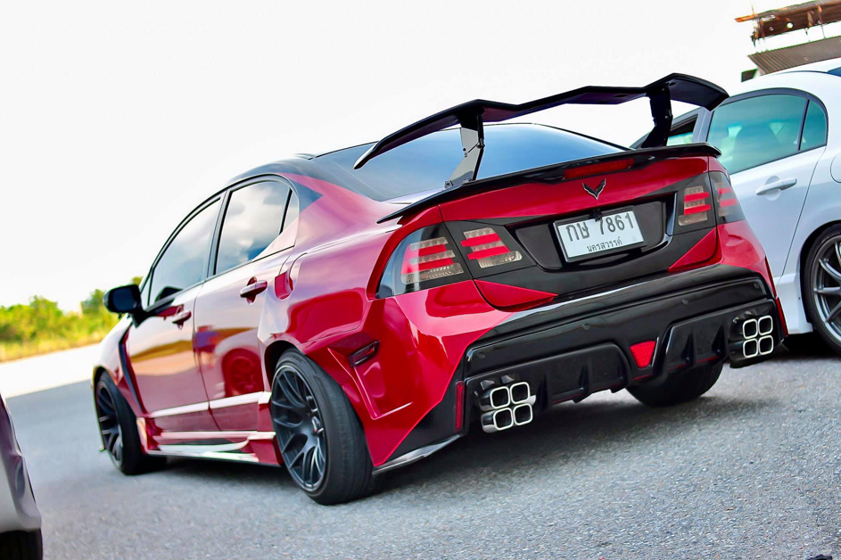 本田思域 爆改变身成 兰博基尼 超跑,这外形你们觉得怎么样?