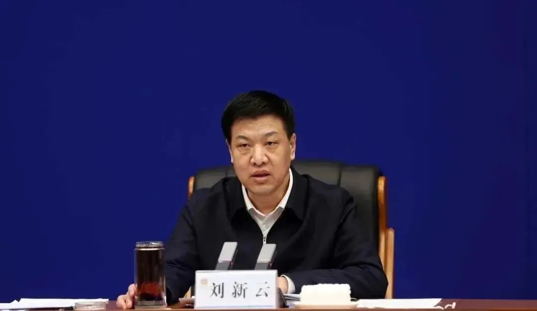 再打虎！两名官员涉嫌受贿被提起公诉休闲区蓝鸢梦想 - Www.slyday.coM