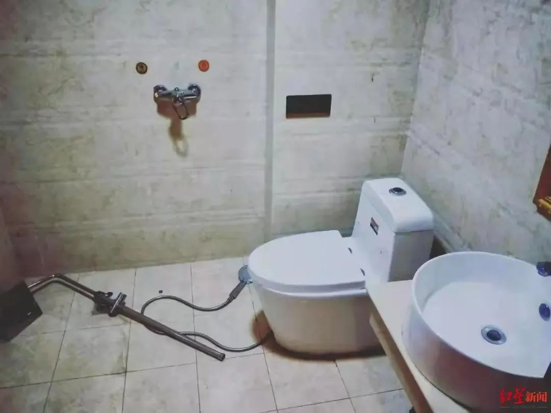 “4日跟团游，连九寨沟大门都没看到…”当地通报来了→休闲区蓝鸢梦想 - Www.slyday.coM