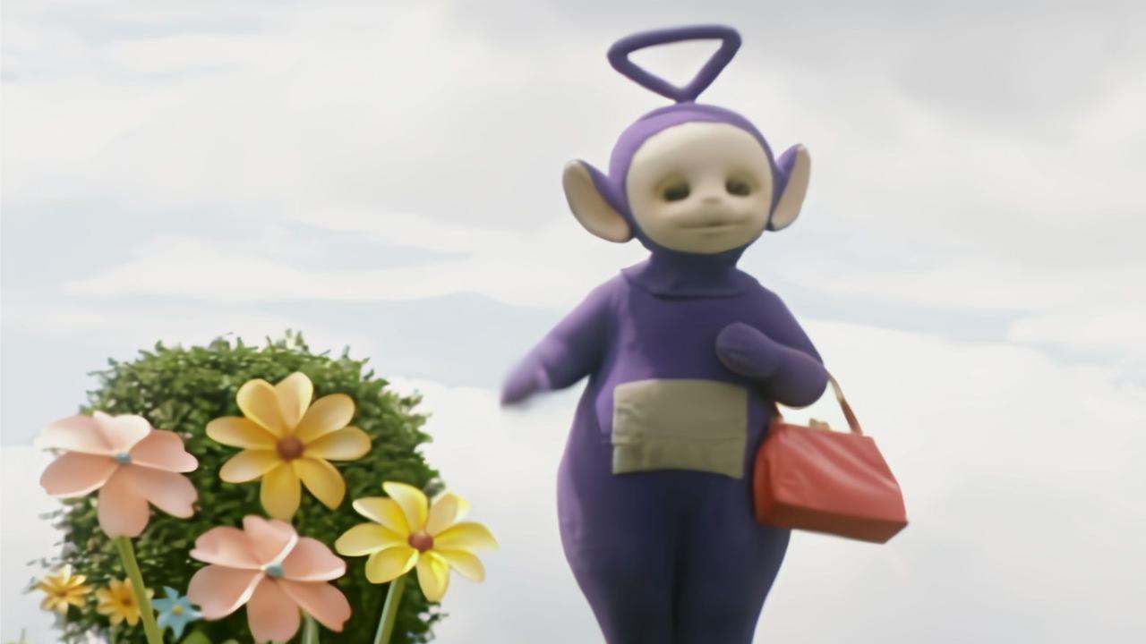 天线宝宝1:迪西散步偶遇丁丁,丁丁一脸疑惑,没有听懂他说什么