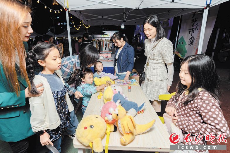 禧爱集团涉嫌传销：高调炫富引80万代理商加盟