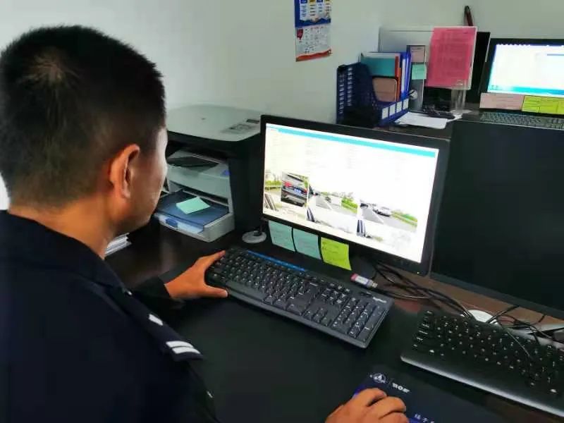 处罚结果公布！男子“随手拍”举报上百辆车走应急车道，后续来了休闲区蓝鸢梦想 - Www.slyday.coM