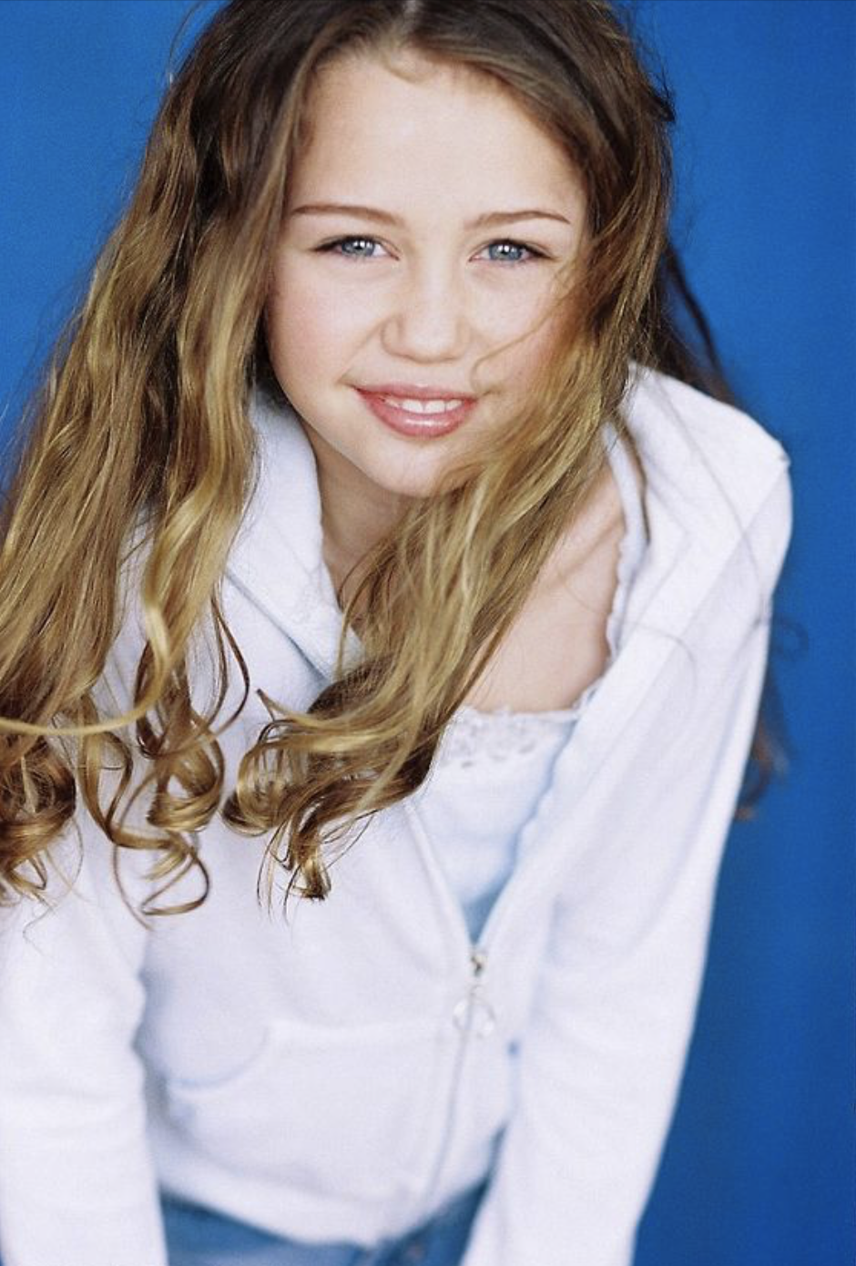 miley cyrus的二次元初体验,她在唱什么?__财经头条