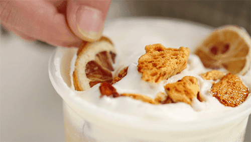 韩国《鱿鱼游戏》爆火的椪糖，在天津却早就有自己的传说休闲区蓝鸢梦想 - Www.slyday.coM