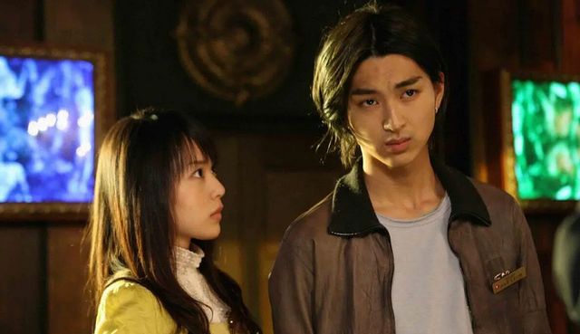 还在尬吹《鱿鱼游戏》?这部大逃杀,满足你对智斗剧的所有幻想休闲区蓝鸢梦想 - Www.slyday.coM