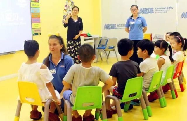 起英文名要注意,你认为洋气的名字,在外国人眼中可能是“翠花”休闲区蓝鸢梦想 - Www.slyday.coM