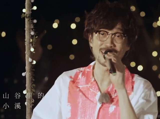 周传雄与康辉同台合唱,深情对望配合默契休闲区蓝鸢梦想 - Www.slyday.coM 周传雄与康辉同台合唱,深情对望配合默契休闲区蓝鸢梦想 - Www.slyday.coM