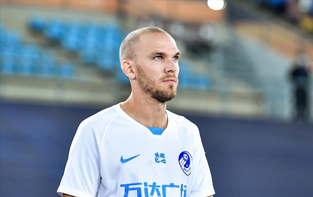 我不会离开中超!|丹尼尔森|中超|大连_新浪新闻