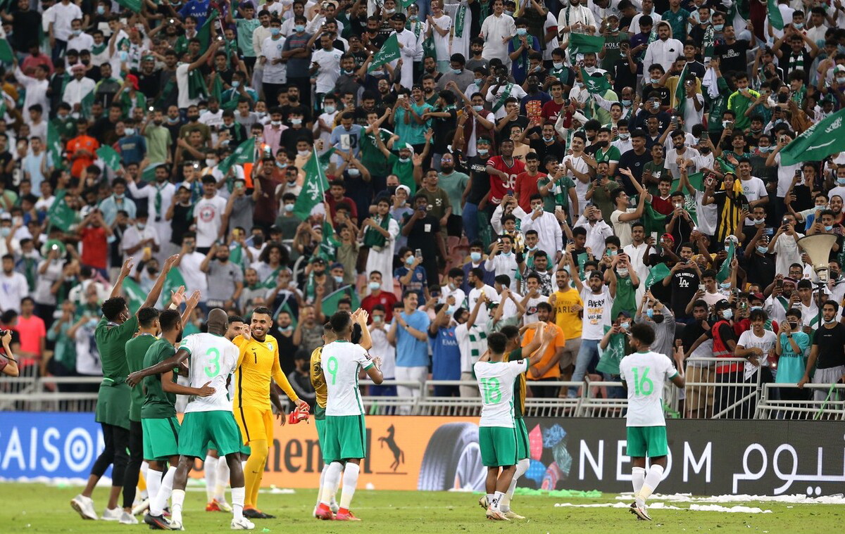 李铁又遇到麻烦了!中国队首胜却迎1打击,12强赛征程或遭对手重创休闲区蓝鸢梦想 - Www.slyday.coM 李铁又遇到麻烦了!中国队首胜却迎1打击,12强赛征程或遭对手重创休闲区蓝鸢梦想 - Www.slyday.coM