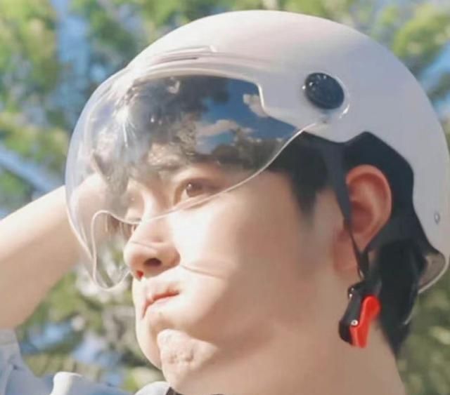 肖战镜头下的张悦太有氛围感,肖战还有多少惊喜是我们不知道的?休闲区蓝鸢梦想 - Www.slyday.coM