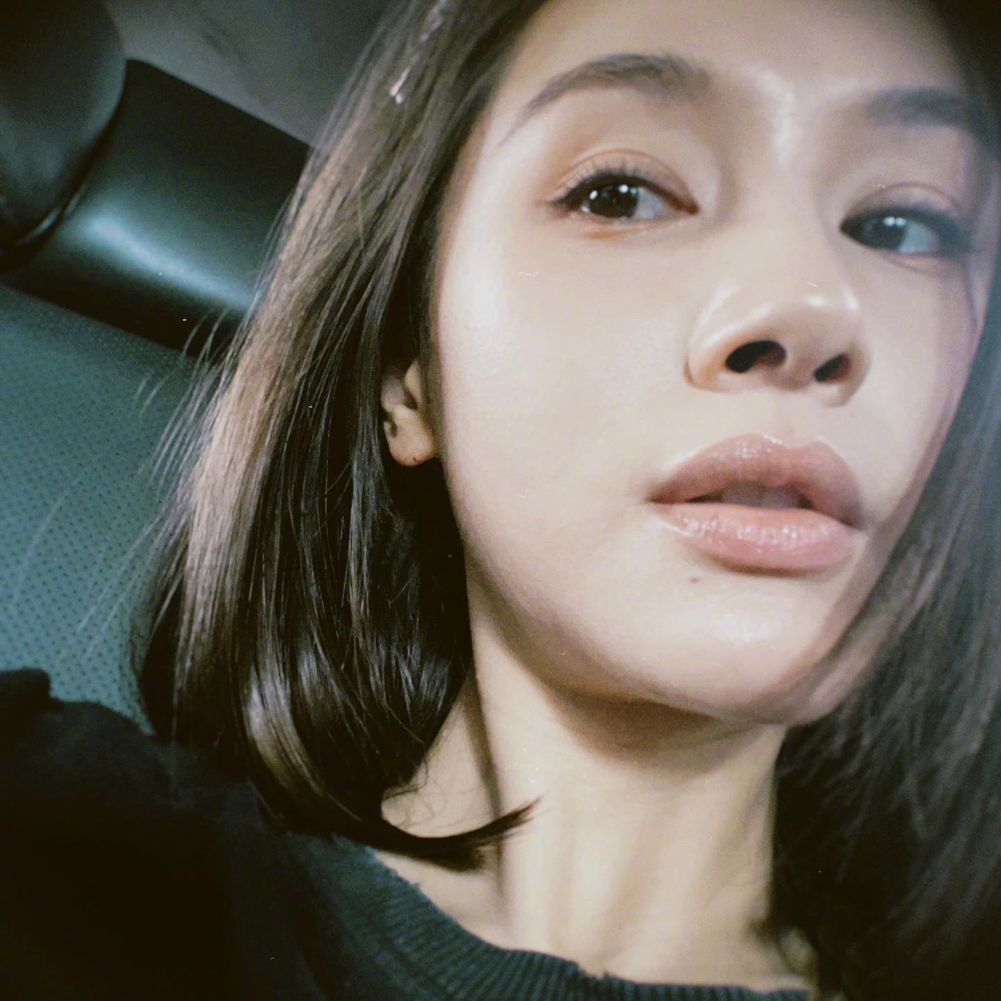 王子文晒伪素颜自拍照曝光,对近期"耍大牌"风波无任何回应