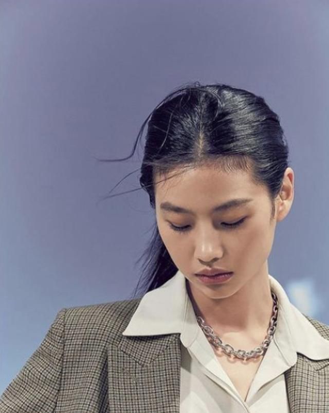 比宋慧乔粉丝还多,《鱿鱼游戏》效应惊人,美貌模特的演技神了!休闲区蓝鸢梦想 - Www.slyday.coM