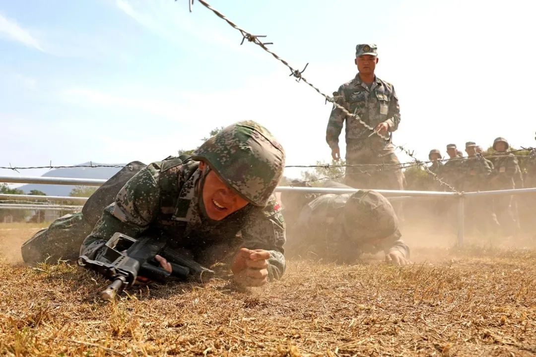 属于“新兵蛋子”们的兵之初！|新兵|班长|蛋子_新浪新闻