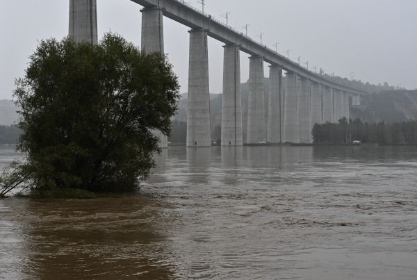 外媒关注：中国多省出现持续暴雨天气