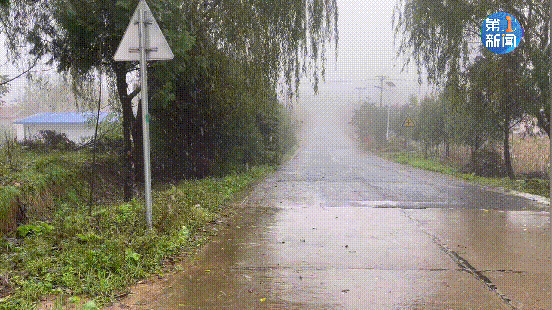 陕西多地下雪！ 难怪西安这么冷，今天出门都是这样的…休闲区蓝鸢梦想 - Www.slyday.coM