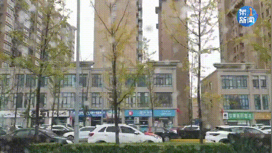 陕西多地下雪！ 难怪西安这么冷，今天出门都是这样的…休闲区蓝鸢梦想 - Www.slyday.coM