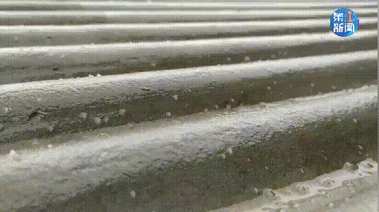 陕西多地下雪！ 难怪西安这么冷，今天出门都是这样的…休闲区蓝鸢梦想 - Www.slyday.coM