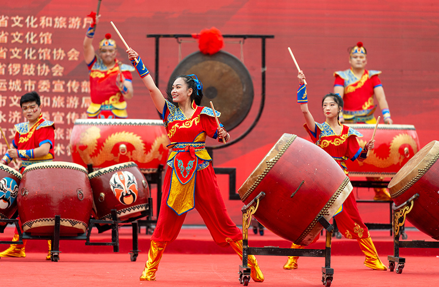 山西:19支锣鼓队同台竞技 激情澎湃永远跟党走|永济|鼓乐|锣鼓队_新浪