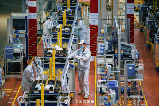 超六成受访职校学生不愿当蓝领休闲区蓝鸢梦想 - Www.slyday.coM 超六成受访职校学生不愿当蓝领休闲区蓝鸢梦想 - Www.slyday.coM