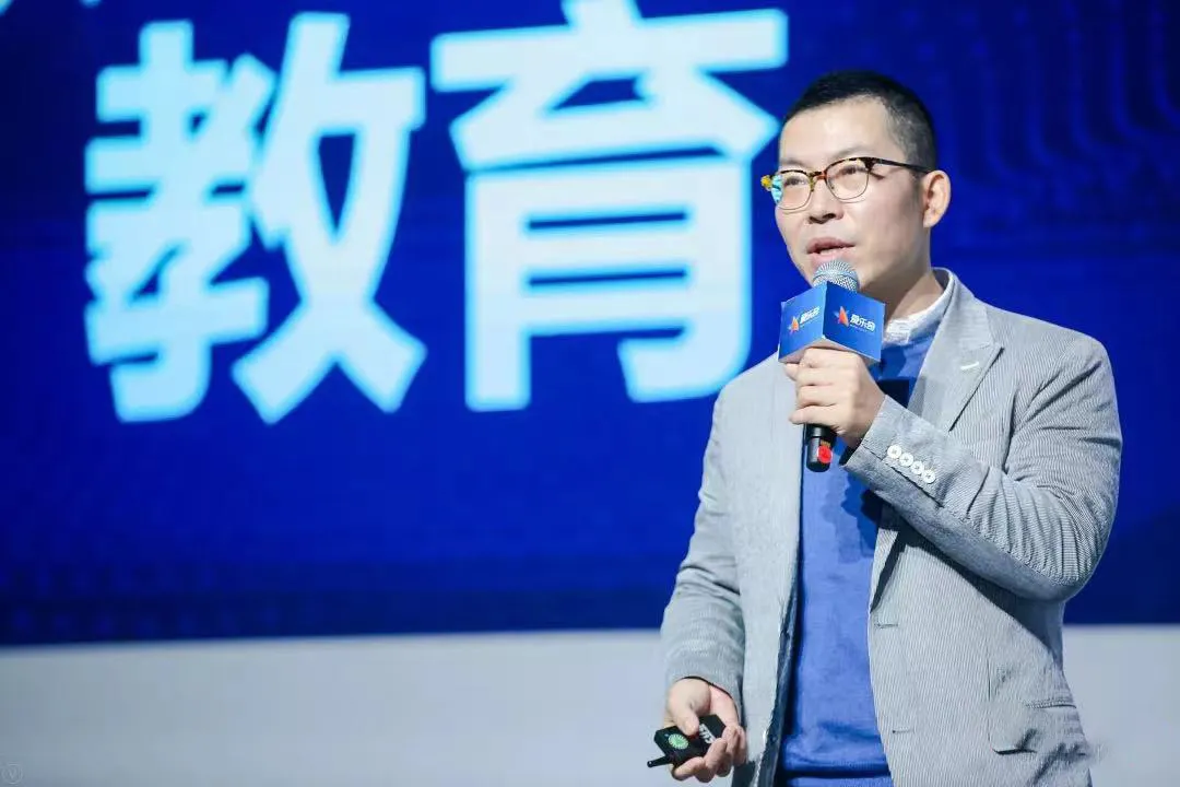 精锐教育走到悬崖边缘