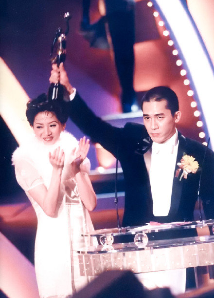 梁朝伟晒与刘嘉玲的三人合照悼念梅艳芳!网友调侃:求生欲太强?|梅艳芳