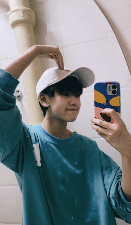 12岁女生被曝隐瞒性别进男团,连发三条道歉声明,退出娱乐圈休闲区蓝鸢梦想 - Www.slyday.coM 12岁女生被曝隐瞒性别进男团,连发三条道歉声明,退出娱乐圈休闲区蓝鸢梦想 - Www.slyday.coM