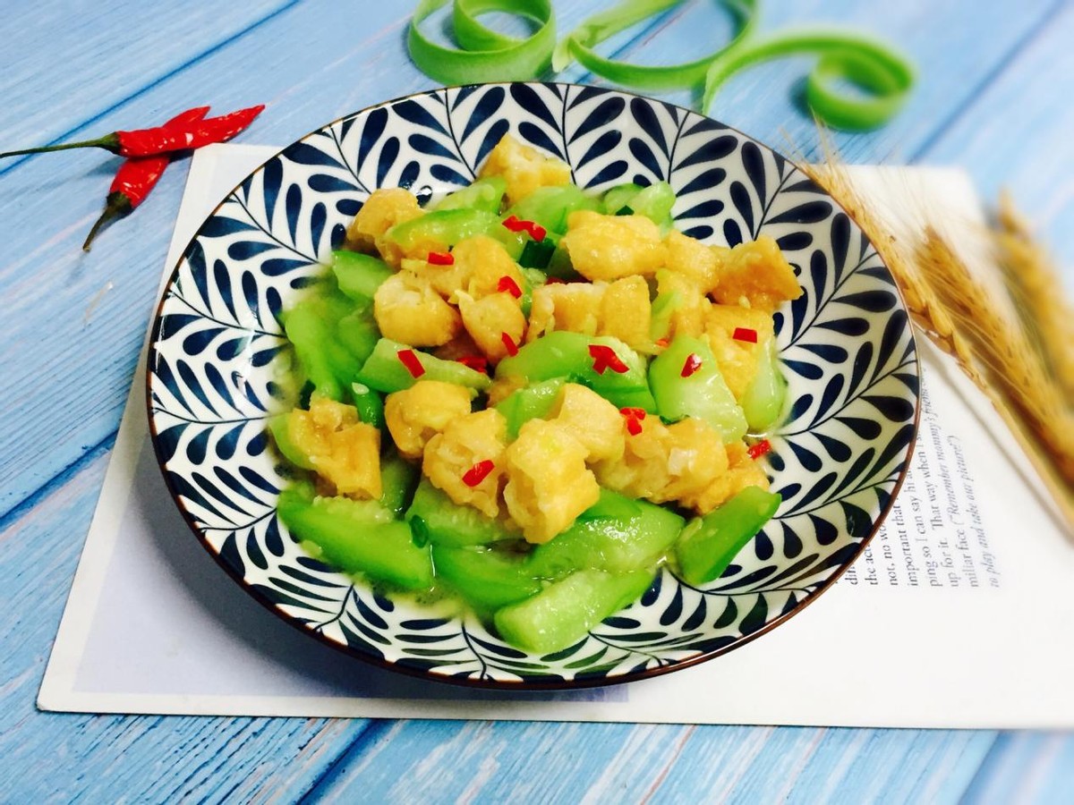 家常快手菜,丝瓜炒油条,营养好吃,赶快收藏|丝瓜|油条|家常_新浪新闻