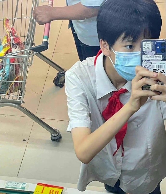 12岁女生被曝隐瞒性别进男团,连发三条道歉声明,退出娱乐圈休闲区蓝鸢梦想 - Www.slyday.coM 12岁女生被曝隐瞒性别进男团,连发三条道歉声明,退出娱乐圈休闲区蓝鸢梦想 - Www.slyday.coM