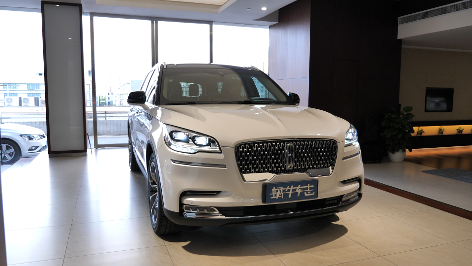 林肯飞行家对比宝马X5谁好，豪华品牌中大型SUV国产化大趋势？