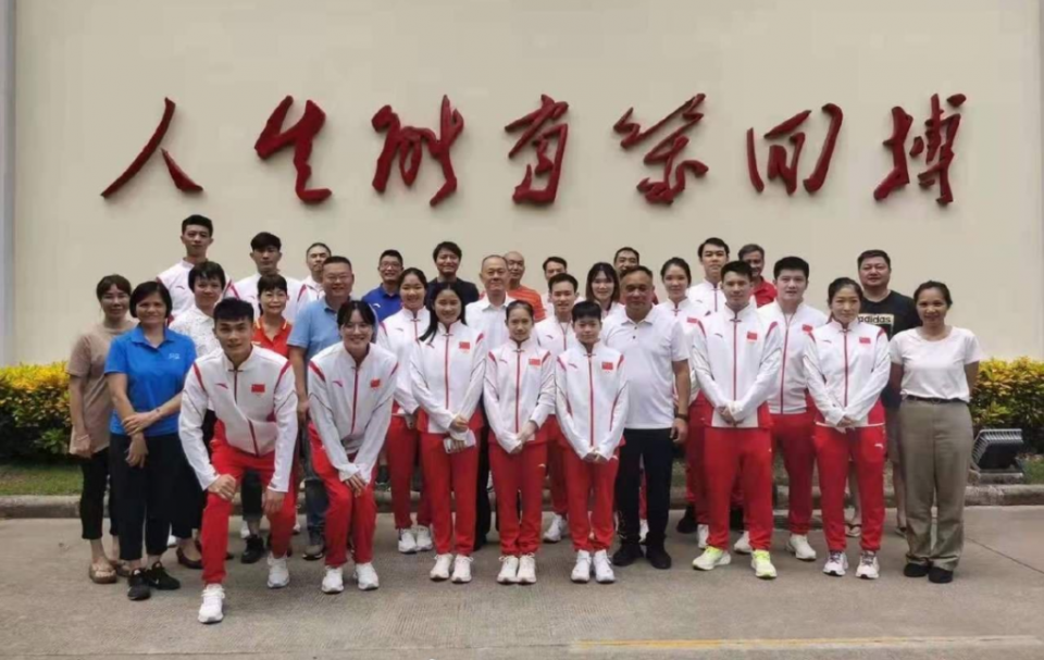 广东队拍奥运获奖全家福全红婵谢思埸c位樊振东小枣靠边站
