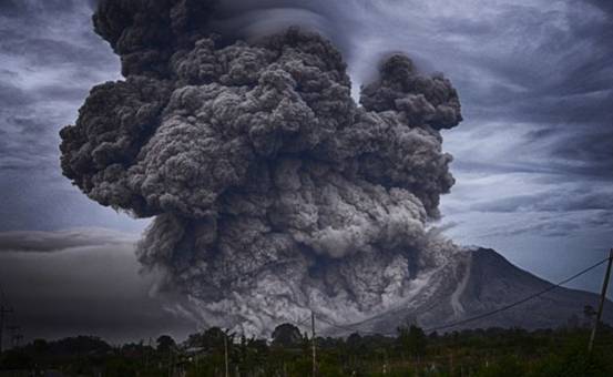 “日本沉没”将成真?专家称30年内将发生大地震,富士山也在苏醒休闲区蓝鸢梦想 - Www.slyday.coM “日本沉没”将成真?专家称30年内将发生大地震,富士山也在苏醒休闲区蓝鸢梦想 - Www.slyday.coM