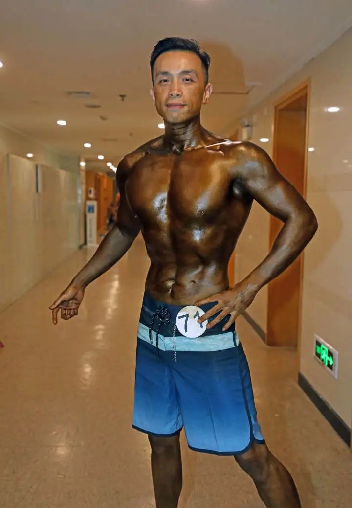 41岁癌症晚期，这个杭州男人却在半年内减脂31斤，站上健美赛场！休闲区蓝鸢梦想 - Www.slyday.coM