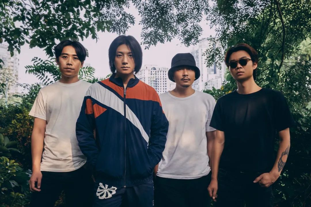 达闻西发布新专辑人间姓名12首歌千万别对号入座