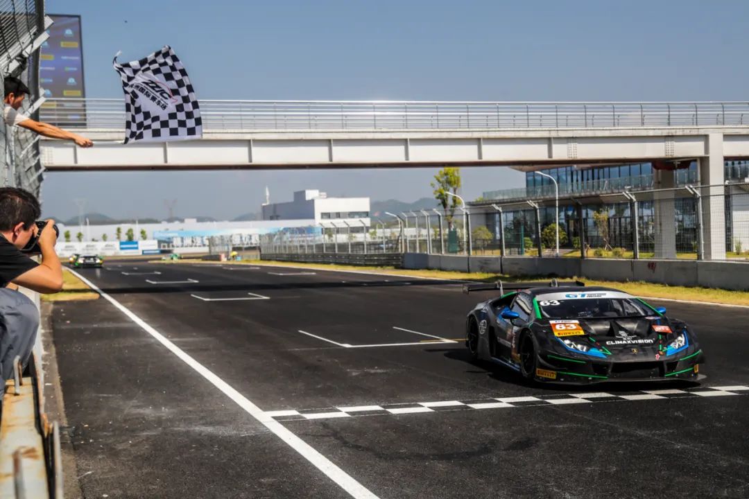 大获全胜！Team 777 by ClimaxRacing车手包金龙再下一城休闲区蓝鸢梦想 - Www.slyday.coM